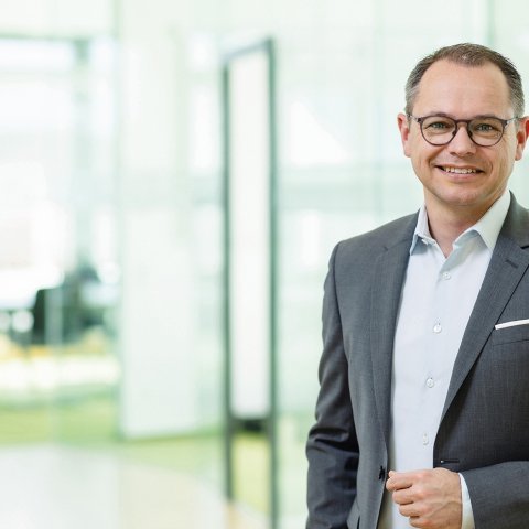 Prof. Dr. Thomas Auhuber ist Unfallchirurg und Medizinökonom sowie CEO von BG prevent.